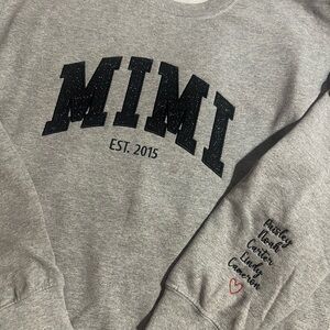 Mimi sweatshirt.